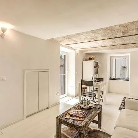 Di Design Con Vista Sui Monti Lejlighed *