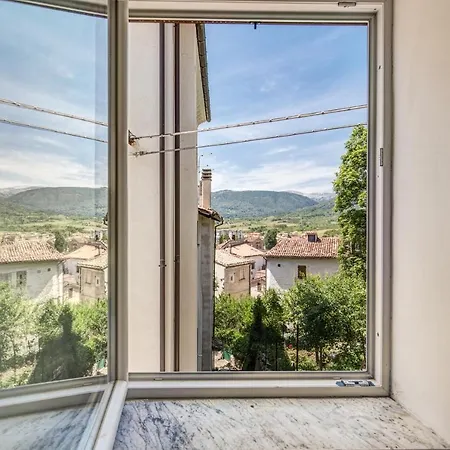 Di Design Con Vista Sui Monti Rocca di Mezzo