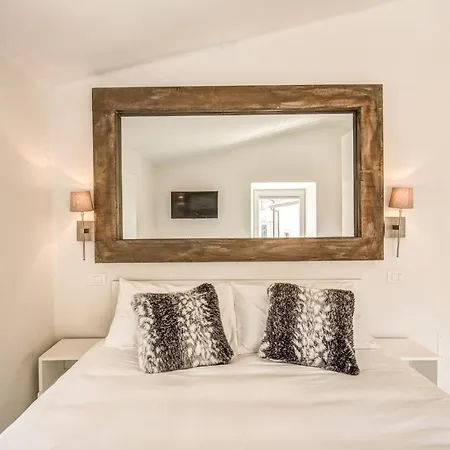 Di Design Con Vista Sui Monti Lägenhet