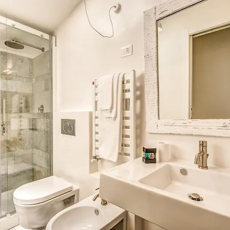 Lägenhet Di Design Con Vista Sui Monti *