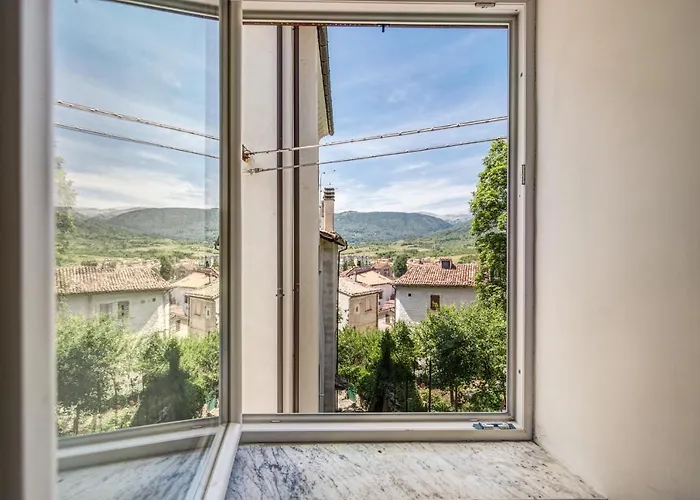 Di Design Con Vista Sui Monti Rocca di Mezzo