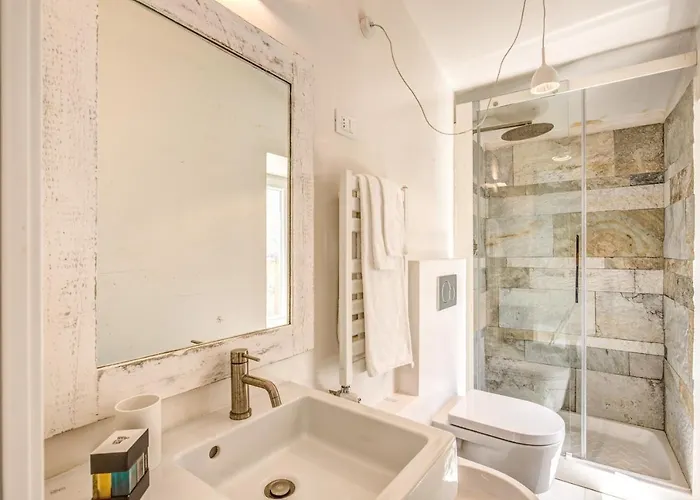 Di Design Con Vista Sui Monti Διαμέρισμα *